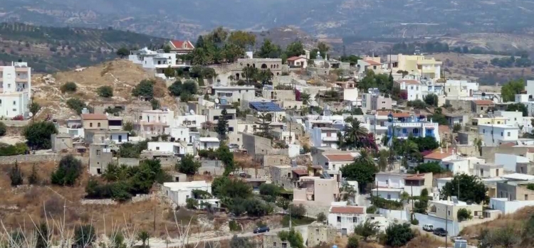 Kamilari village